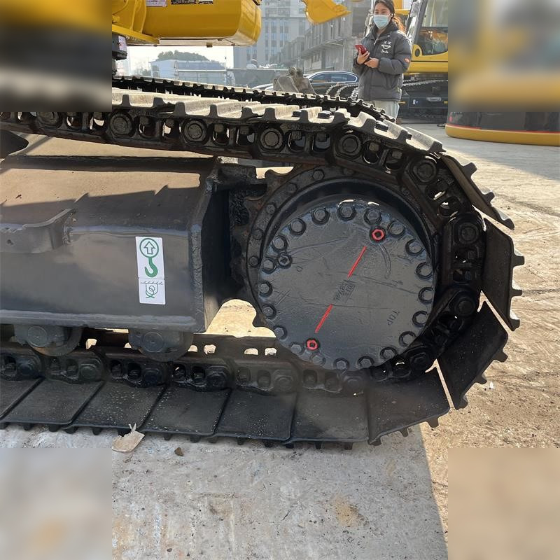 حفار زحاف KOMATSU PC220-8: صورة 8 حفار زحاف KOMATSU PC220-8: صورة 8