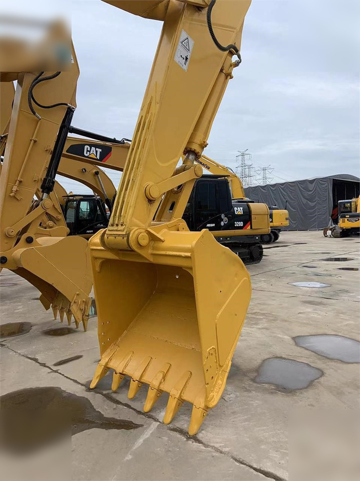 KOMATSU PC300-7 - حفار زحاف: صورة 5 KOMATSU PC300-7 - حفار زحاف: صورة 5