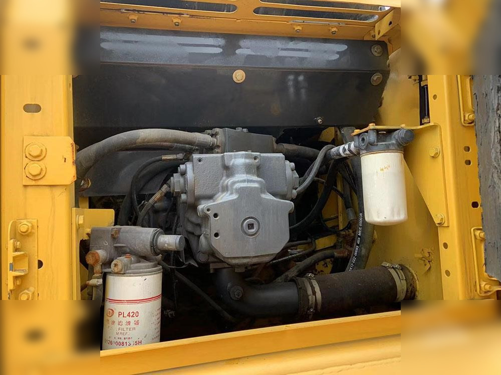 KOMATSU PC300-7 - حفار زحاف: صورة 4 KOMATSU PC300-7 - حفار زحاف: صورة 4