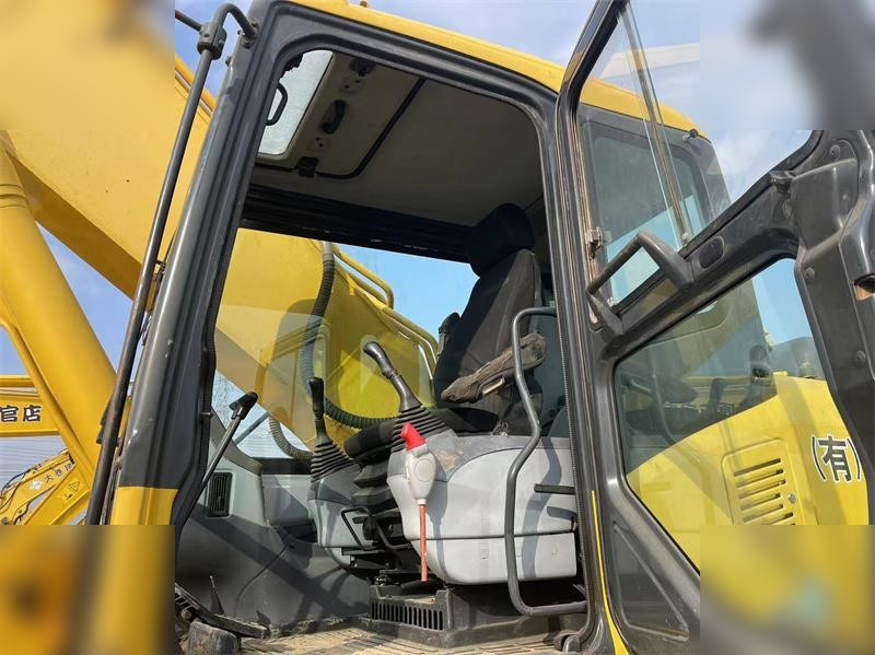KOMATSU PC400-7 - حفار زحاف: صورة 5 KOMATSU PC400-7 - حفار زحاف: صورة 5