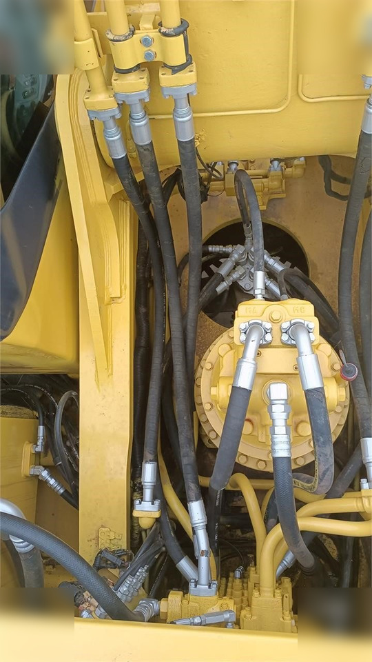 KOMATSU PC400-7 - حفار زحاف: صورة 5 KOMATSU PC400-7 - حفار زحاف: صورة 5