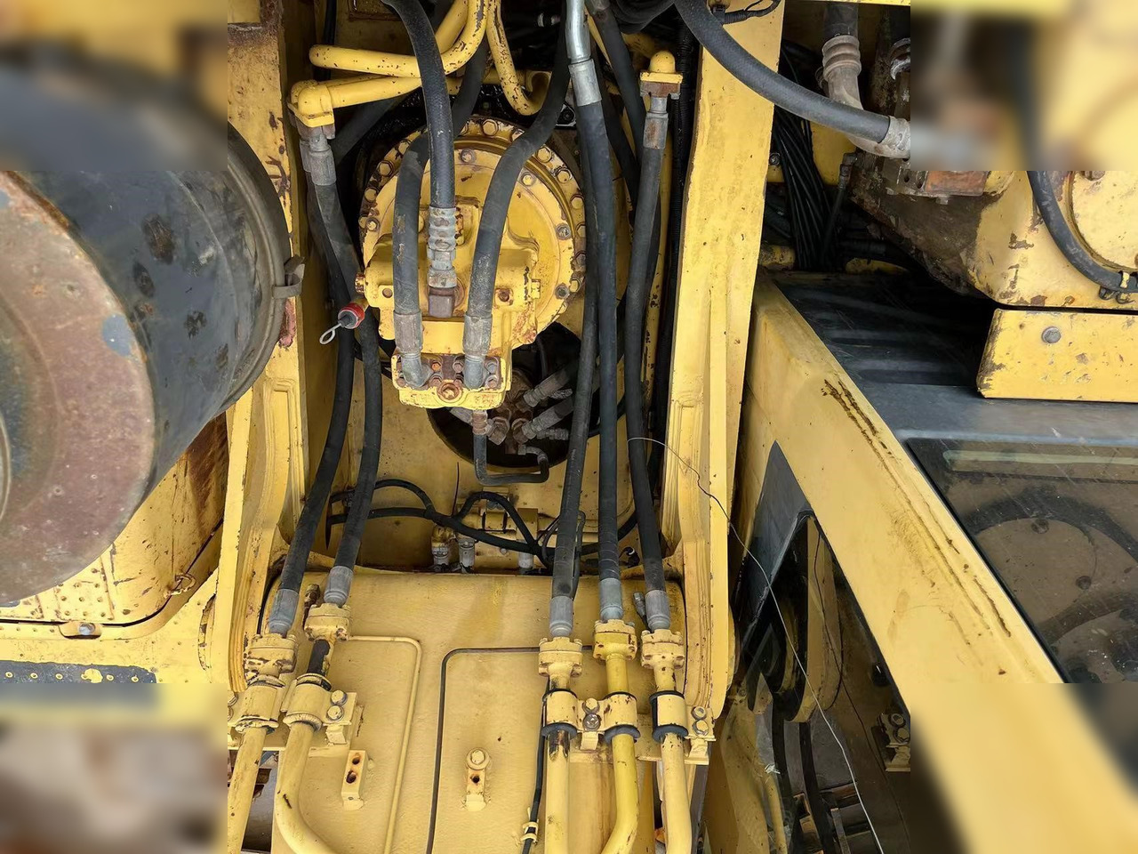 حفار زحاف KOMATSU PC400-8: صورة 8