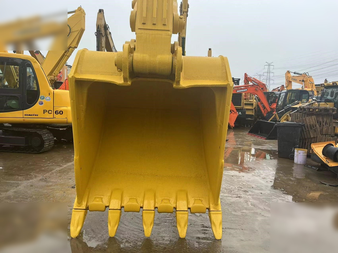 KOMATSU PC450-8 - حفار زحاف: صورة 4 KOMATSU PC450-8 - حفار زحاف: صورة 4