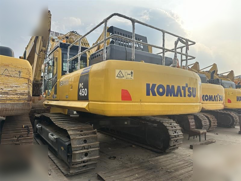 KOMATSU PC450-8 - حفار زحاف: صورة 5 KOMATSU PC450-8 - حفار زحاف: صورة 5