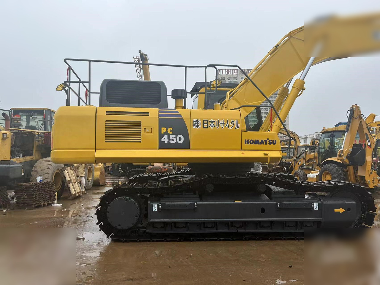 KOMATSU PC450-8 - حفار زحاف: صورة 5 KOMATSU PC450-8 - حفار زحاف: صورة 5