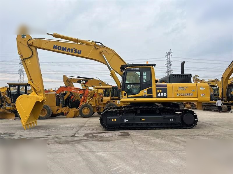 KOMATSU PC450-8 - حفار زحاف: صورة 1 KOMATSU PC450-8 - حفار زحاف: صورة 1
