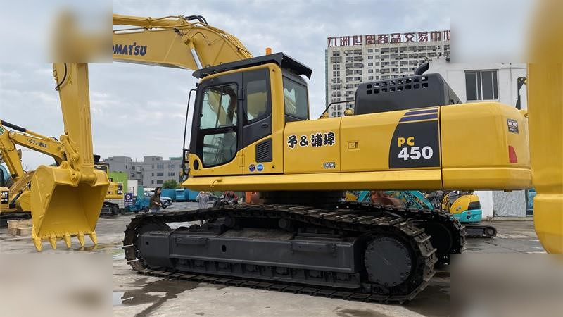 KOMATSU PC450-8 - حفار زحاف: صورة 1 KOMATSU PC450-8 - حفار زحاف: صورة 1