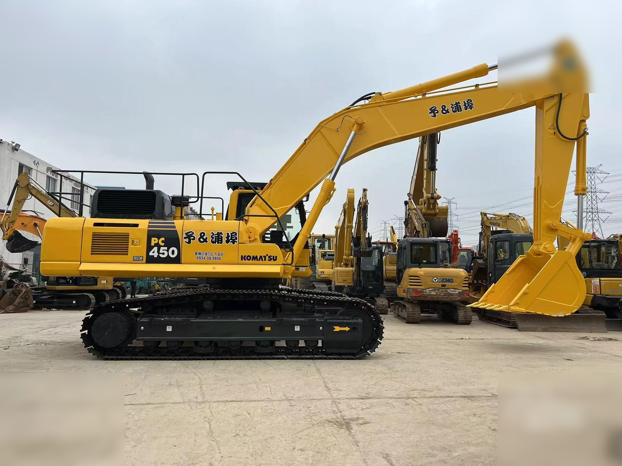 حفار زحاف KOMATSU PC450: صورة 1