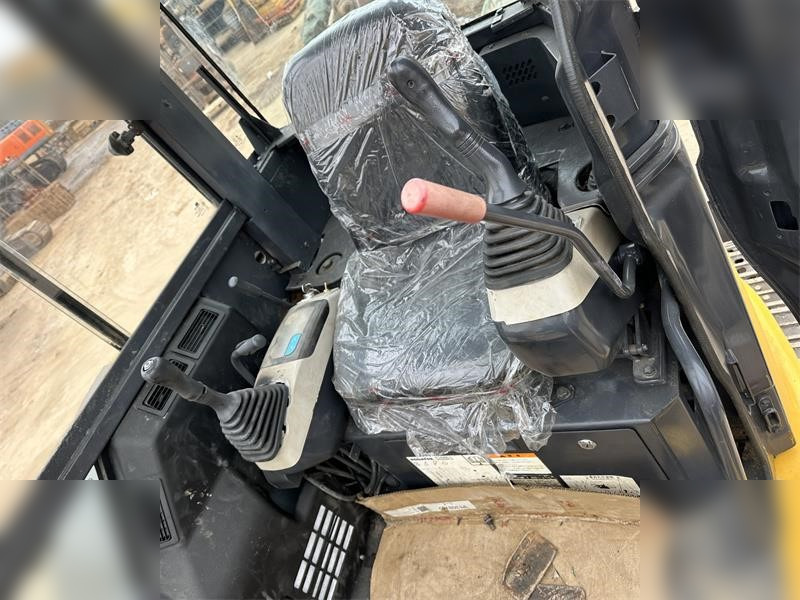 حفارة مُصَّغرة KOMATSU PC50MR-2: صورة 6