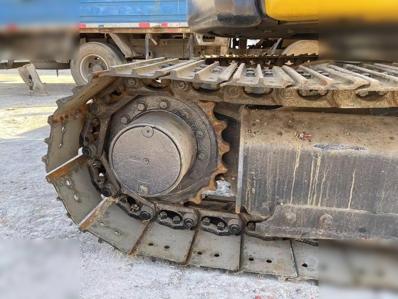 KOMATSU PC55MR-2 - حفارة مُصَّغرة: صورة 3 KOMATSU PC55MR-2 - حفارة مُصَّغرة: صورة 3