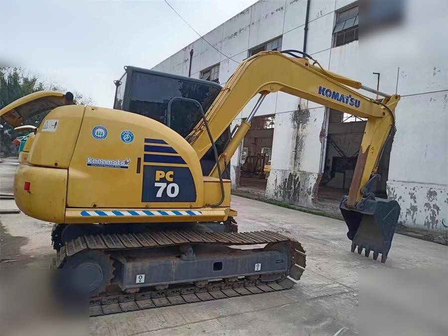 KOMATSU PC70-8 - حفار زحاف: صورة 1 KOMATSU PC70-8 - حفار زحاف: صورة 1