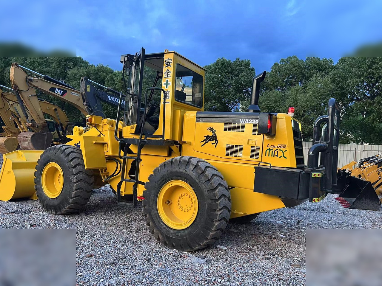 KOMATSU WA320-3 - اللودر بعجل: صورة 2 KOMATSU WA320-3 - اللودر بعجل: صورة 2