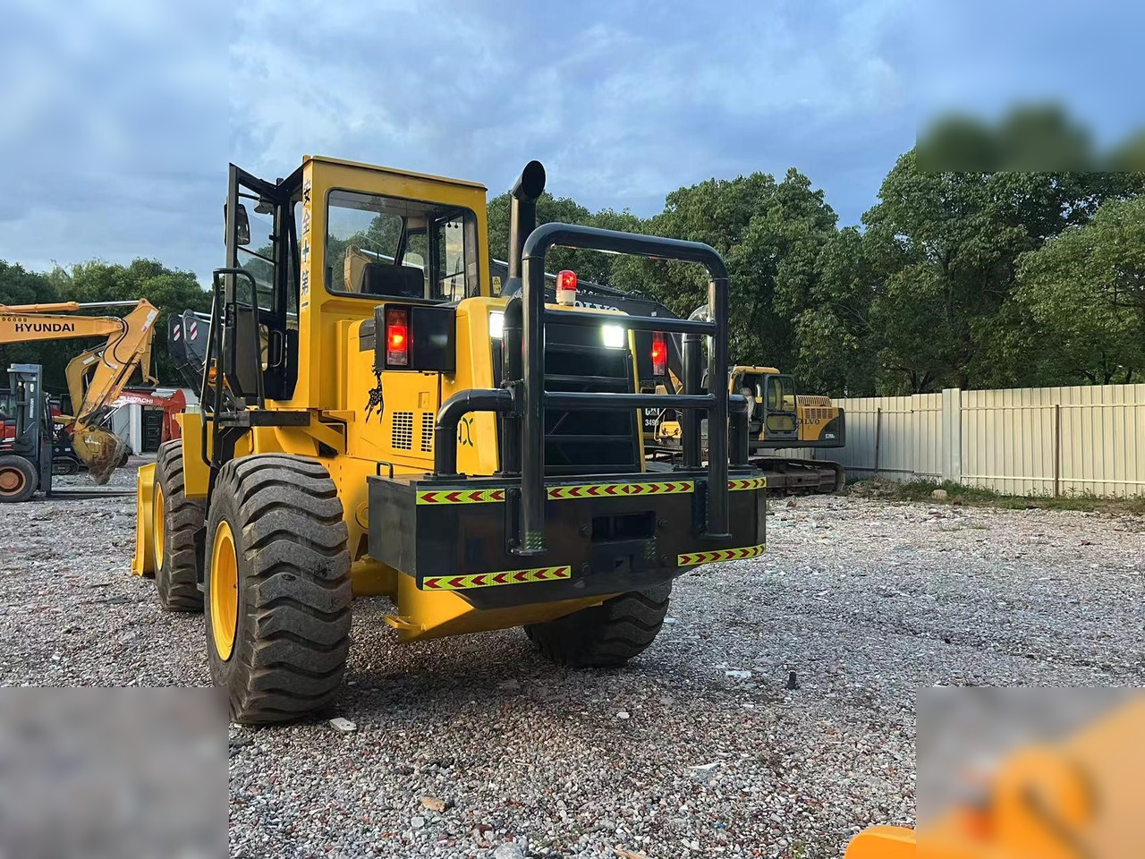 KOMATSU WA320-3 - اللودر بعجل: صورة 4 KOMATSU WA320-3 - اللودر بعجل: صورة 4