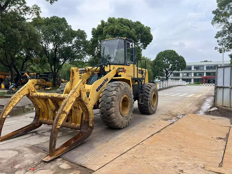 KOMATSU WA320-3 - اللودر بعجل: صورة 2 KOMATSU WA320-3 - اللودر بعجل: صورة 2