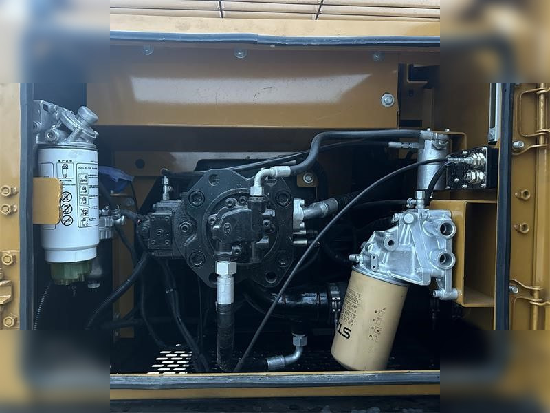 حفار زحاف SANY SY215C: صورة 6