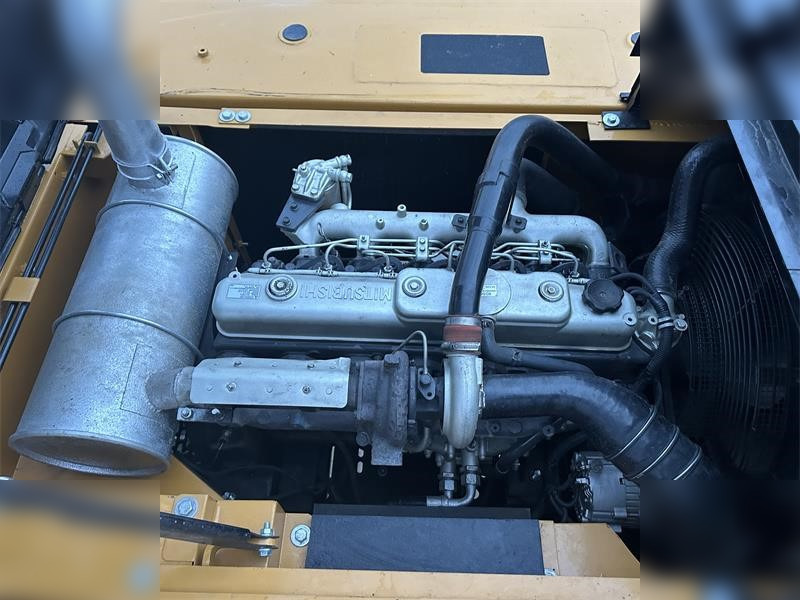 حفار زحاف SANY SY215C: صورة 8