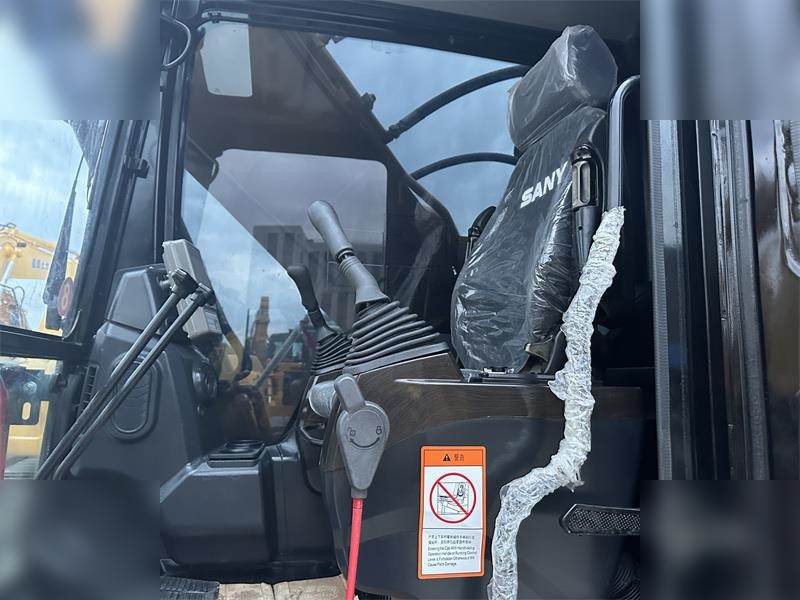 حفار زحاف SANY SY215C: صورة 9