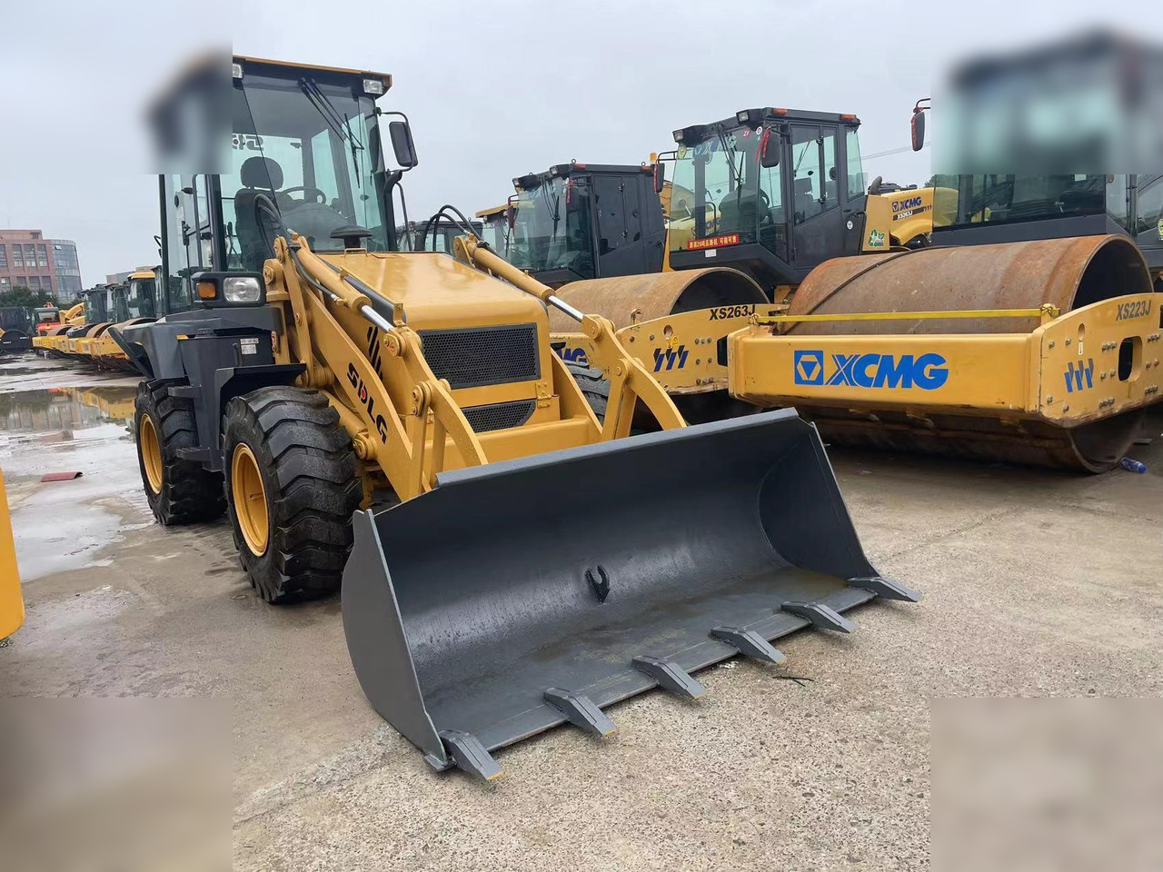 SDLG LGB680 - جرافة حفار: صورة 3 SDLG LGB680 - جرافة حفار: صورة 3