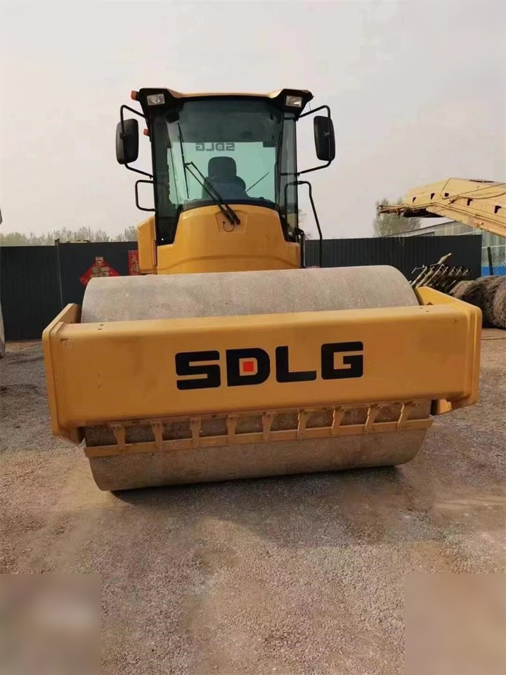 SDLG RS8140H - مدحلة: صورة 3 SDLG RS8140H - مدحلة: صورة 3