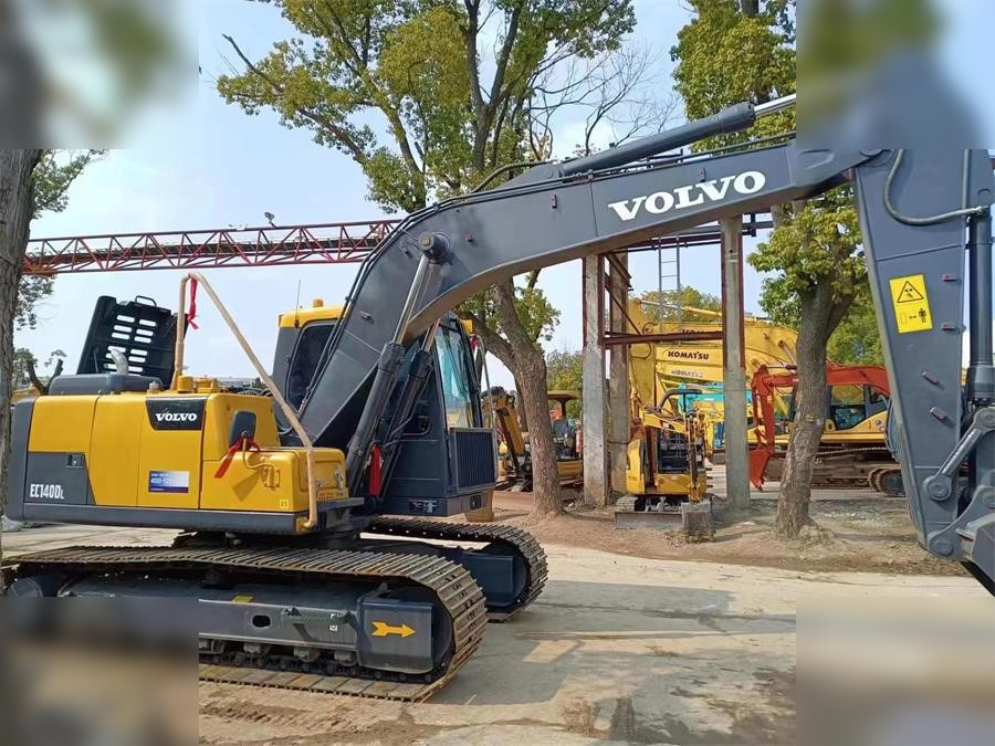 VOLVO EC140DL - حفار زحاف: صورة 4 VOLVO EC140DL - حفار زحاف: صورة 4