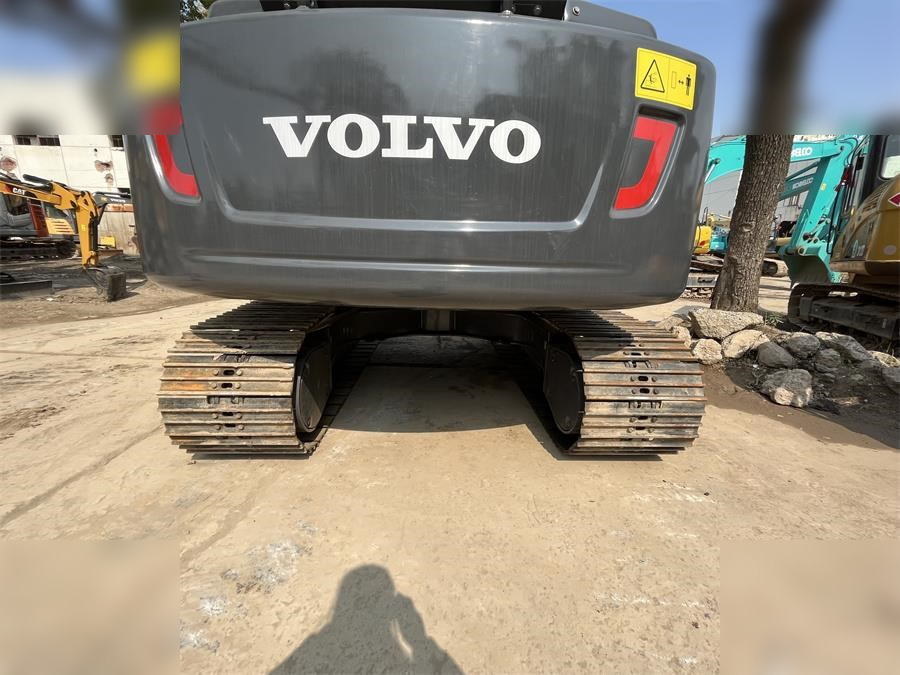 VOLVO EC140DL - حفار زحاف: صورة 4 VOLVO EC140DL - حفار زحاف: صورة 4