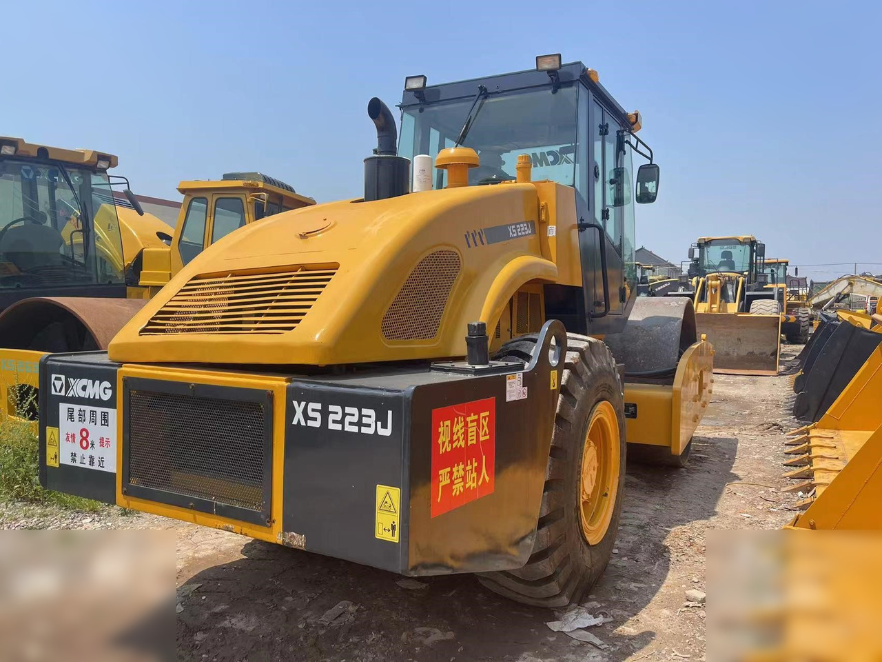 XCMG XS223J - مدحلة ضاغطة: صورة 2 XCMG XS223J - مدحلة ضاغطة: صورة 2