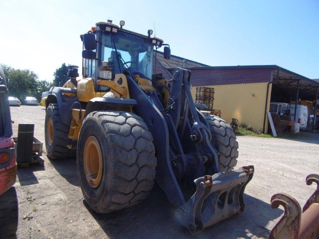 Volvo L110 H med optishift Fullutrustad med CDC-våg-kamr - اللودر بعجل: صورة 5 Volvo L110 H med optishift Fullutrustad med CDC-våg-kamr - اللودر بعجل: صورة 5