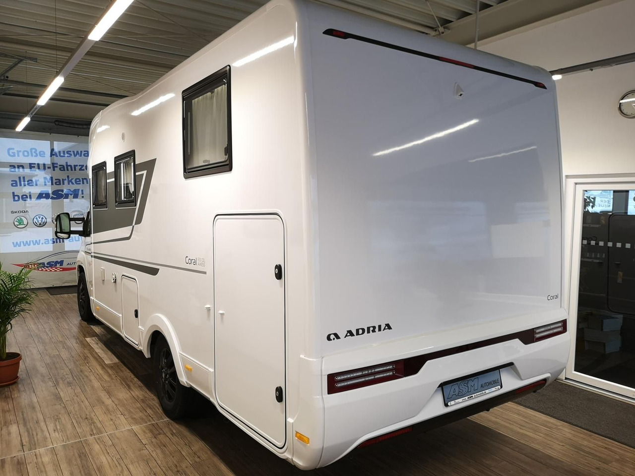Adria Coral ALL-IN 650 DL*SOLAR*MARKISE*NAVI*SOFORT* - موتر هوم شبه متكامل: صورة 5 Adria Coral ALL-IN 650 DL*SOLAR*MARKISE*NAVI*SOFORT* - موتر هوم شبه متكامل: صورة 5