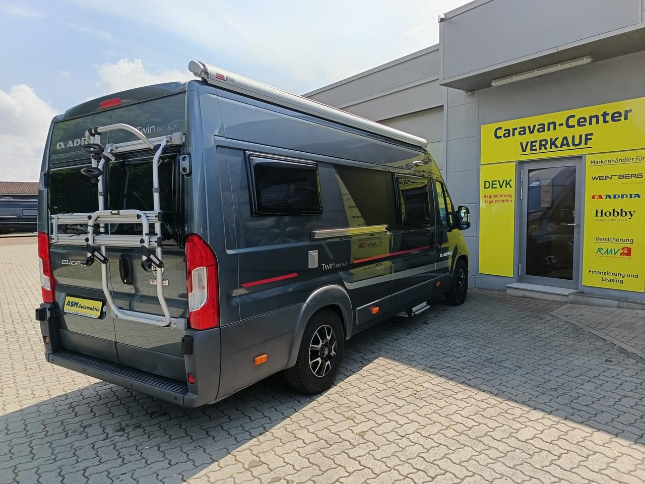 Adria Twin 640SLX Platinum*MARKISE*TV*SAT*FAHRRADTRÄG. - كرفان فان: صورة 4 Adria Twin 640SLX Platinum*MARKISE*TV*SAT*FAHRRADTRÄG. - كرفان فان: صورة 4