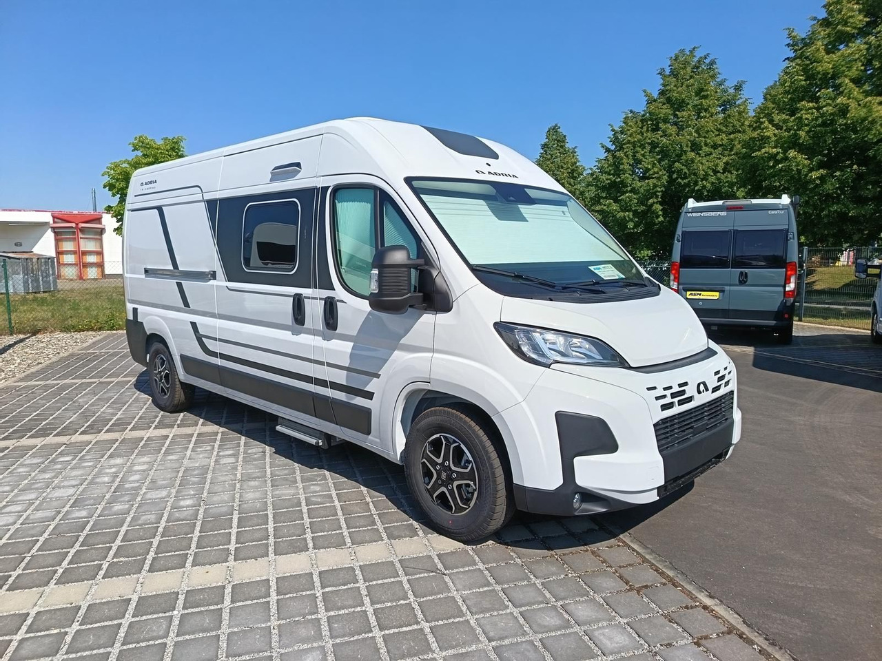 Adria Twin Twin 600 SPB Family*SAFETY+STYLE*DAB*SOFORT - كرفان فان: صورة 2 Adria Twin Twin 600 SPB Family*SAFETY+STYLE*DAB*SOFORT - كرفان فان: صورة 2