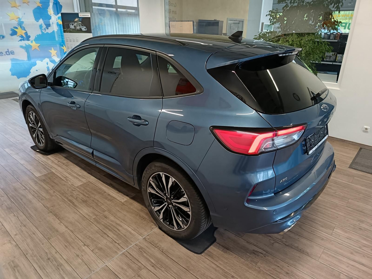 Ford Kuga ST-Line X 2,0 TDCi 4x4*AHK*NAVI*ACC*HEAD UP - سيارة دفع رباعي: صورة 4 Ford Kuga ST-Line X 2,0 TDCi 4x4*AHK*NAVI*ACC*HEAD UP - سيارة دفع رباعي: صورة 4