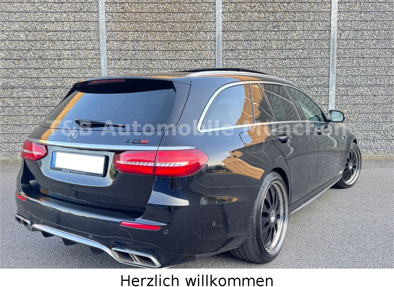Mercedes-Benz E 63 S AMG*4Matic+*Panorama*MB-Garantie*Designo* - سيارة: صورة 3 Mercedes-Benz E 63 S AMG*4Matic+*Panorama*MB-Garantie*Designo* - سيارة: صورة 3