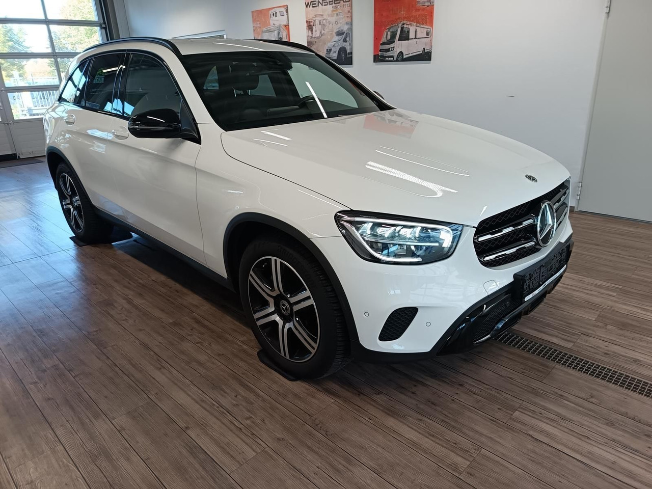Mercedes-Benz GLC 220d AMG Line 4MATIC*AHK*NAVI*LED*R-KAM*DAB* - سيارة دفع رباعي: صورة 3 Mercedes-Benz GLC 220d AMG Line 4MATIC*AHK*NAVI*LED*R-KAM*DAB* - سيارة دفع رباعي: صورة 3