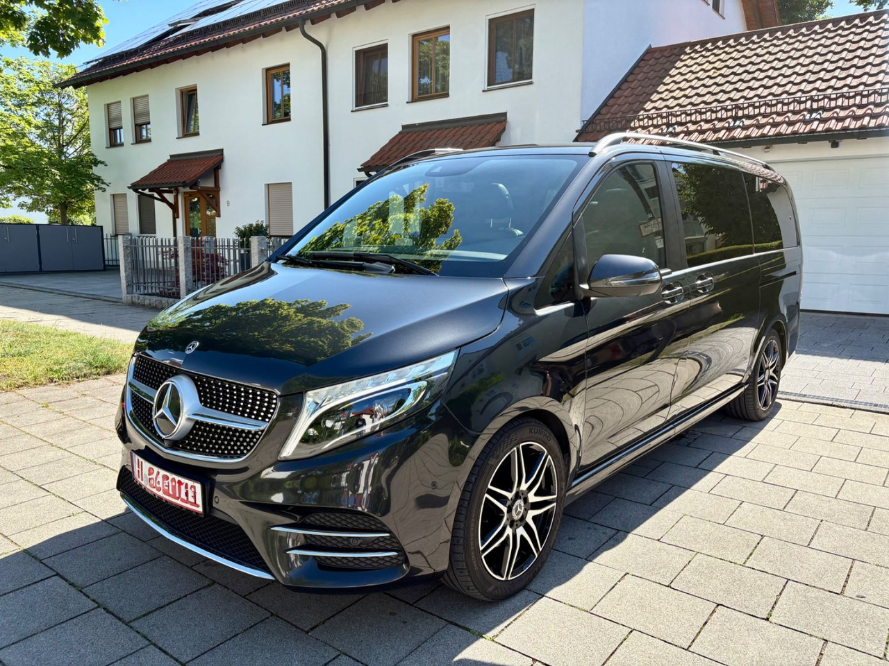Mercedes-Benz V 300d 4M*AMG-Line*Exclusive*Luxus-Bus*Panorama* - ميكروباص: صورة 1 Mercedes-Benz V 300d 4M*AMG-Line*Exclusive*Luxus-Bus*Panorama* - ميكروباص: صورة 1
