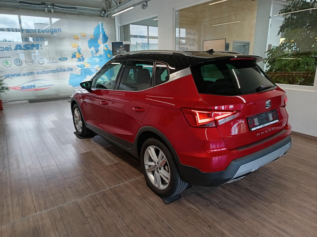 Seat Arona 1,5TSI FR*AHK*NAVI*ACC*LED*BEATS*R-KAM*DAB - سيارة دفع رباعي: صورة 4 Seat Arona 1,5TSI FR*AHK*NAVI*ACC*LED*BEATS*R-KAM*DAB - سيارة دفع رباعي: صورة 4