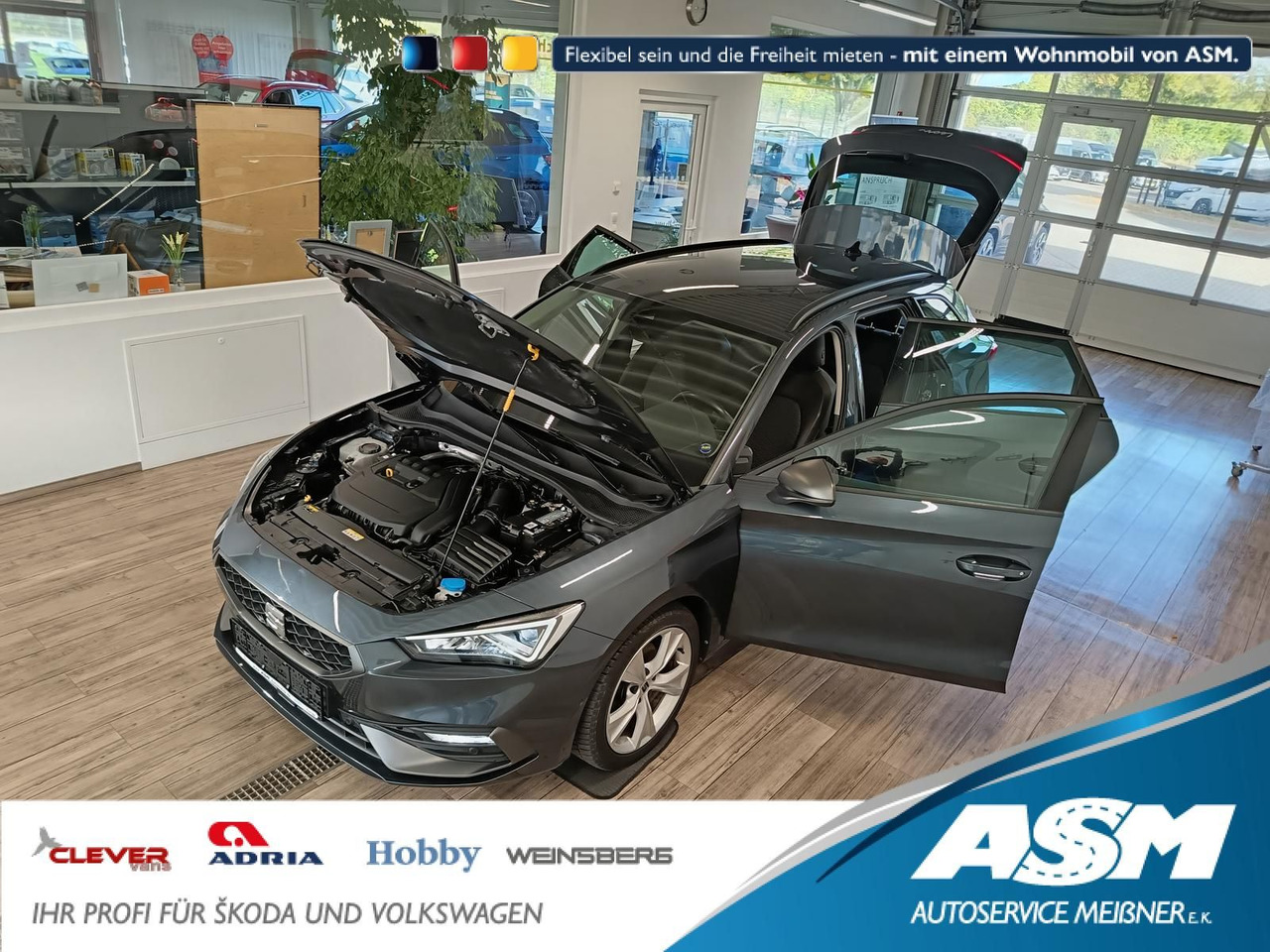 Seat Leon Sportstourer 1,5TSI FR*NAVI*LED*SOUND*R-KAM - سيارة ستيشن: صورة 1 Seat Leon Sportstourer 1,5TSI FR*NAVI*LED*SOUND*R-KAM - سيارة ستيشن: صورة 1