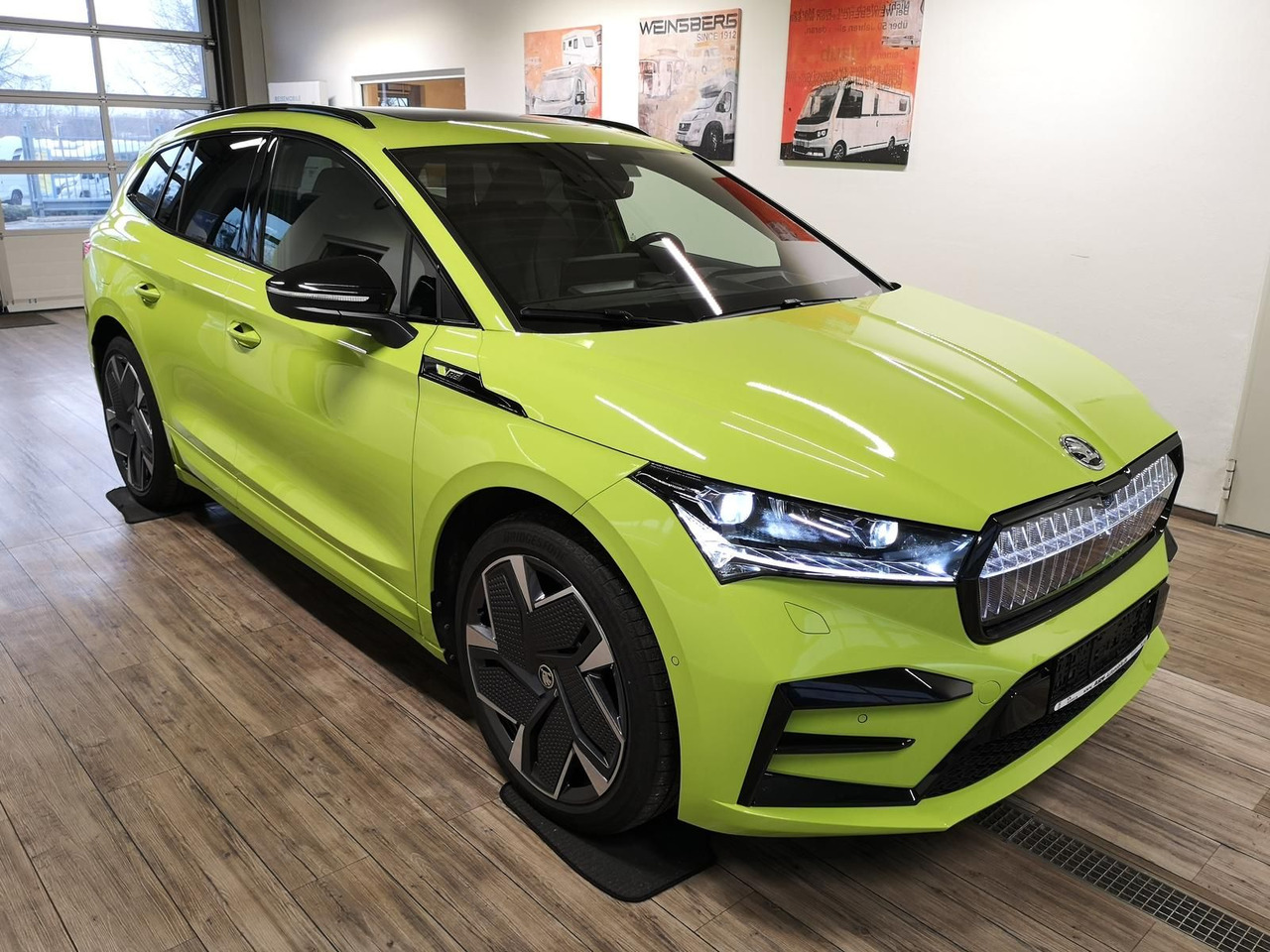 Skoda Enyaq iV RS 220 kW*PSD*AHK*virt.Pedal*360°Kamera - سيارة دفع رباعي: صورة 3 Skoda Enyaq iV RS 220 kW*PSD*AHK*virt.Pedal*360°Kamera - سيارة دفع رباعي: صورة 3