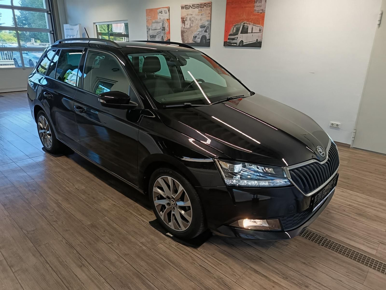 Skoda Fabia Ambition Combi 1,0 TSI*Bi-LED*NAVI*SHZ*DAB - سيارة: صورة 3 Skoda Fabia Ambition Combi 1,0 TSI*Bi-LED*NAVI*SHZ*DAB - سيارة: صورة 3