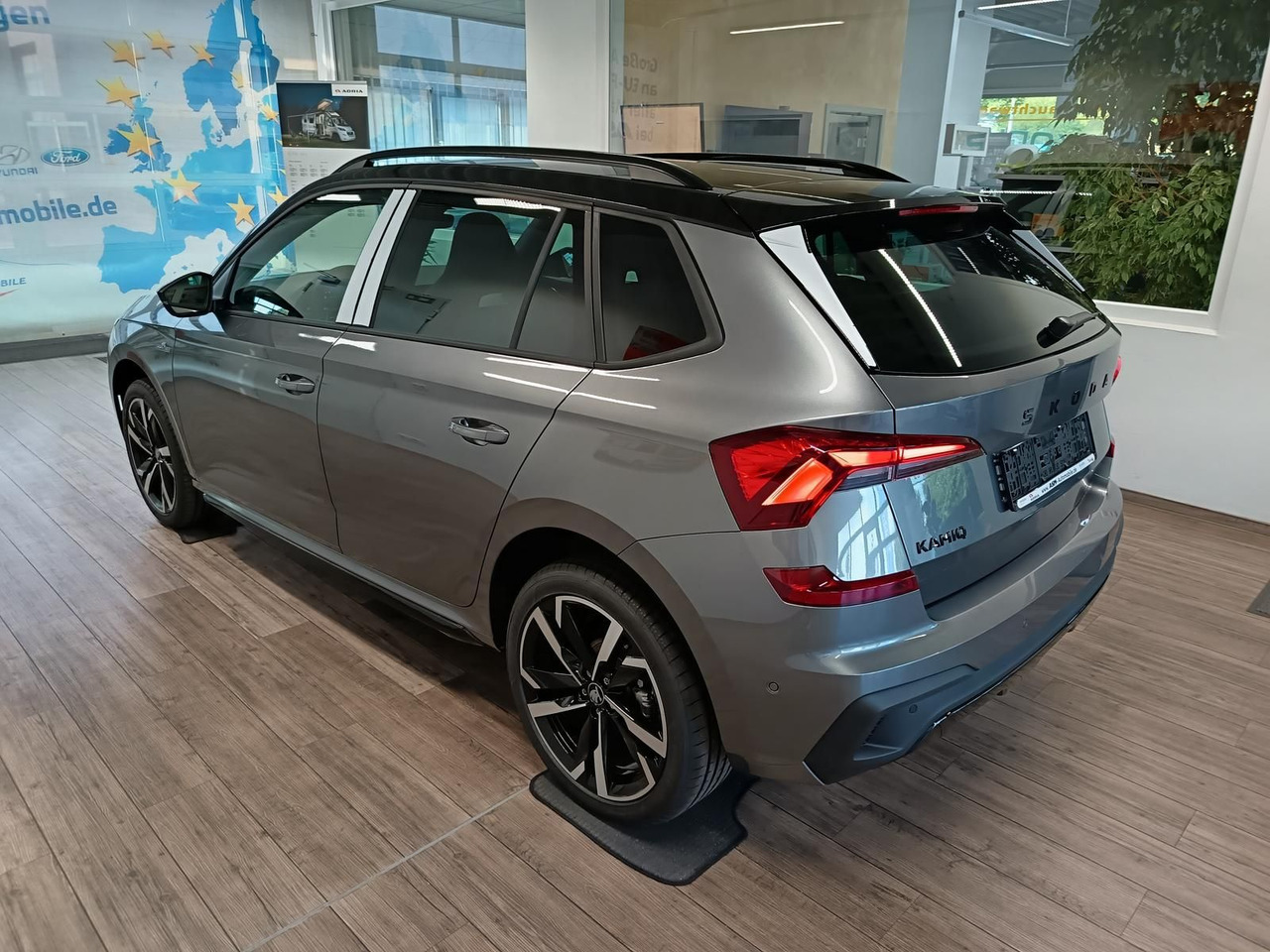 Skoda Kamiq Monte Carlo 1,5 TSI DSG*AHK*PANO*LED*ACC* - سيارة دفع رباعي: صورة 4 Skoda Kamiq Monte Carlo 1,5 TSI DSG*AHK*PANO*LED*ACC* - سيارة دفع رباعي: صورة 4