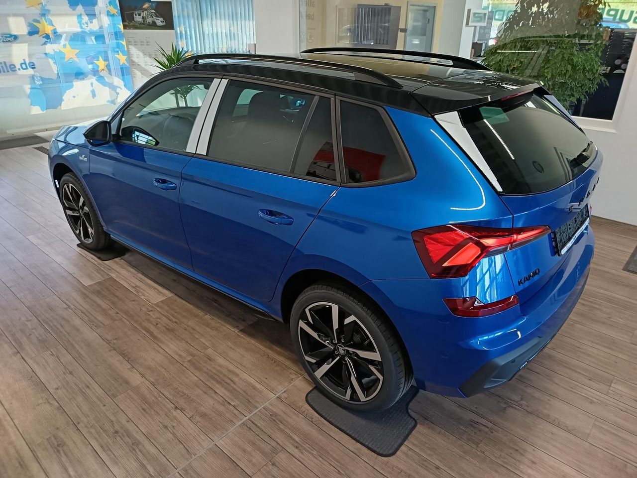 Skoda Kamiq Monte Carlo 1,5 TSI DSG*PANO*AHK*5J.GARANT - سيارة دفع رباعي: صورة 4 Skoda Kamiq Monte Carlo 1,5 TSI DSG*PANO*AHK*5J.GARANT - سيارة دفع رباعي: صورة 4