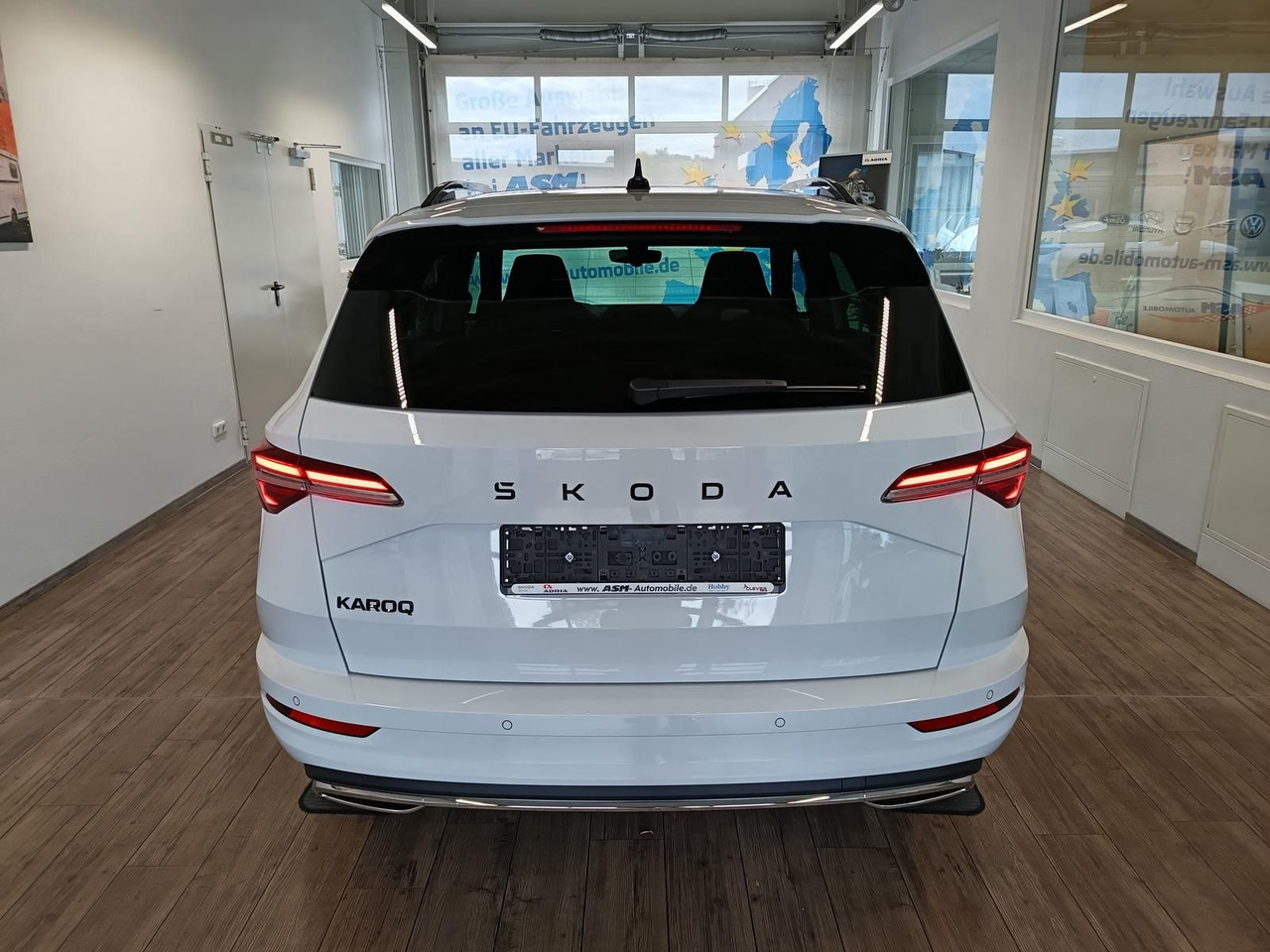 Skoda Karoq Sportline 1,5 TSI DSG*AHK*PSD*STD.HZG*NAVI - سيارة دفع رباعي: صورة 5 Skoda Karoq Sportline 1,5 TSI DSG*AHK*PSD*STD.HZG*NAVI - سيارة دفع رباعي: صورة 5