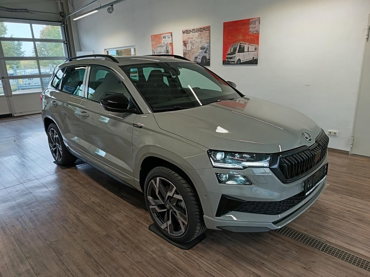 Skoda Karoq Sportline 2,0 TDI DSG 4x4*AHK*PSD*STD.HZG* - سيارة دفع رباعي: صورة 3 Skoda Karoq Sportline 2,0 TDI DSG 4x4*AHK*PSD*STD.HZG* - سيارة دفع رباعي: صورة 3