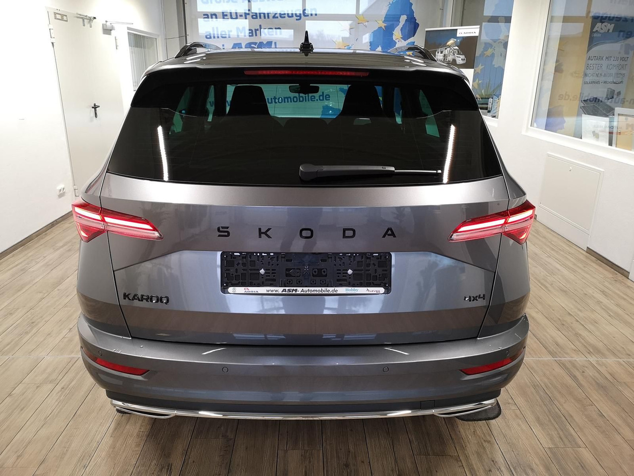 Skoda Karoq Sportline 2,0TDI DSG 4x4*PSD*AHK*360°*NAVI - سيارة دفع رباعي: صورة 5 Skoda Karoq Sportline 2,0TDI DSG 4x4*PSD*AHK*360°*NAVI - سيارة دفع رباعي: صورة 5