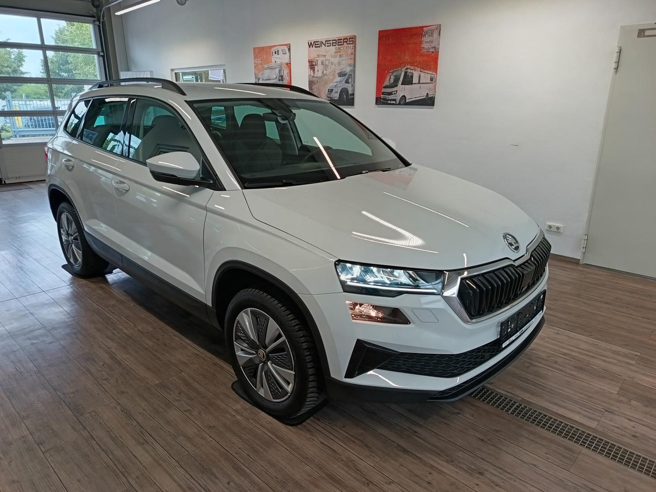 Skoda Karoq Style 1,5TSI DSG*AHK-VORBER*NAVI*LED*R-KAM - سيارة دفع رباعي: صورة 3 Skoda Karoq Style 1,5TSI DSG*AHK-VORBER*NAVI*LED*R-KAM - سيارة دفع رباعي: صورة 3