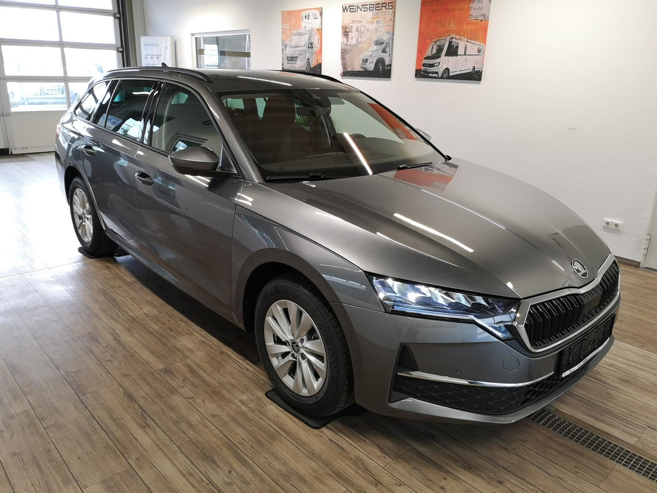 Skoda Octavia Combi Selection DSG*AHK*WINTERPAKET*LED* - سيارة ستيشن: صورة 3 Skoda Octavia Combi Selection DSG*AHK*WINTERPAKET*LED* - سيارة ستيشن: صورة 3
