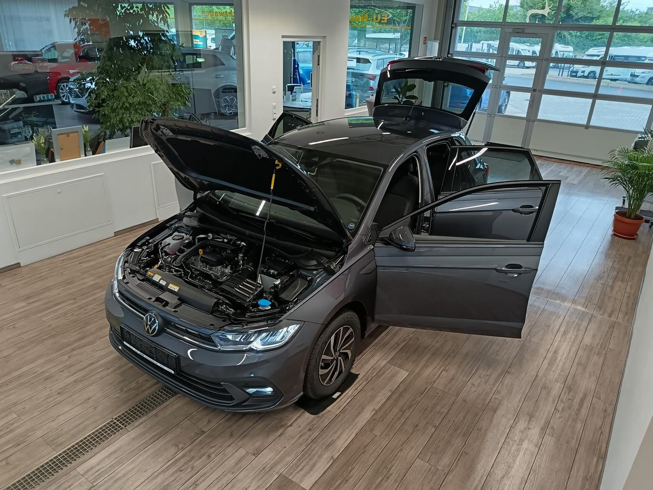 Volkswagen Polo Life 1.0 TSI 70 kW*LED*R-KAM*TEMP*PDC*SHZ* - سيارة: صورة 2 Volkswagen Polo Life 1.0 TSI 70 kW*LED*R-KAM*TEMP*PDC*SHZ* - سيارة: صورة 2