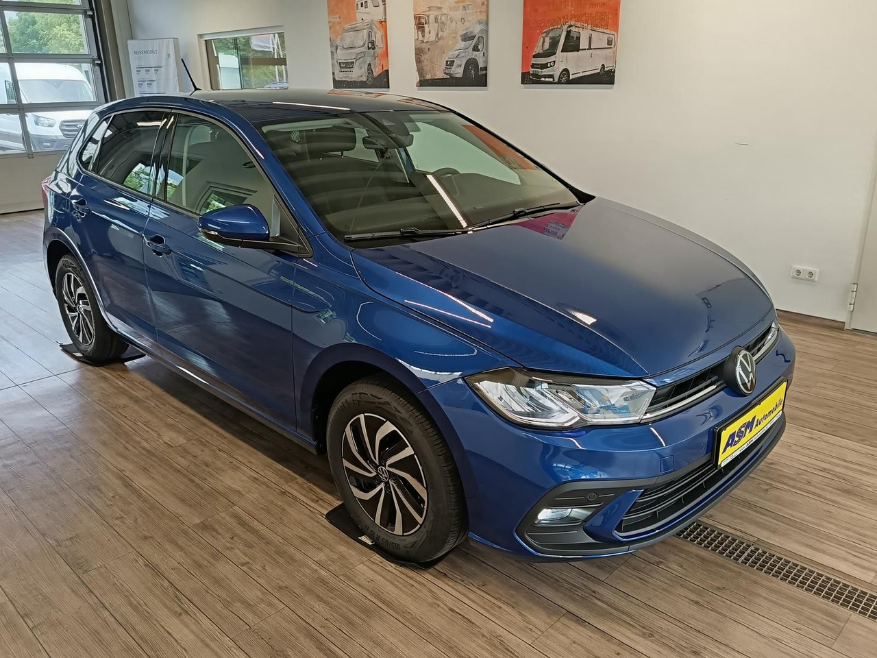 Volkswagen Polo Life 1.0 TSI 70kW DSG*LED*ACC*R-KAM*DAB*PDC - سيارة: صورة 3 Volkswagen Polo Life 1.0 TSI 70kW DSG*LED*ACC*R-KAM*DAB*PDC - سيارة: صورة 3