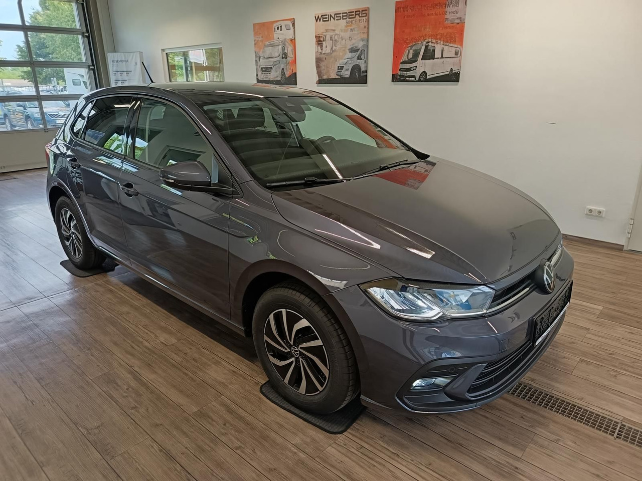 Volkswagen Polo Life 1.0 TSI 70kW DSG*LED*ACC*R-KAM*DAB*PDC - سيارة: صورة 3 Volkswagen Polo Life 1.0 TSI 70kW DSG*LED*ACC*R-KAM*DAB*PDC - سيارة: صورة 3