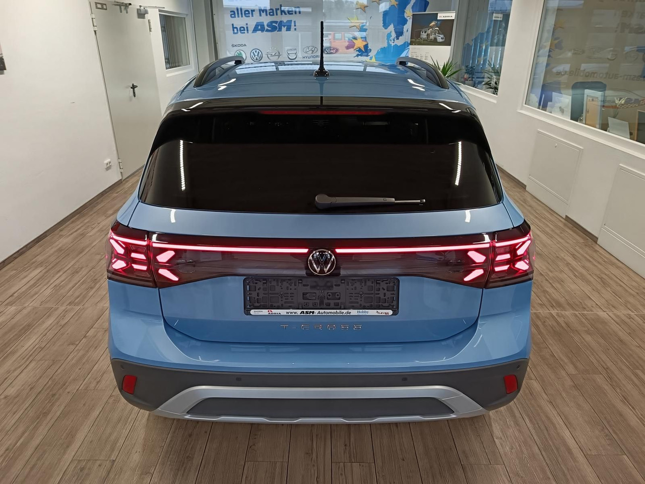 Volkswagen T-Cross Life 1.5 TSI DSG*AHK*MATRIX LED*ACC*SHZ* - سيارة دفع رباعي: صورة 5 Volkswagen T-Cross Life 1.5 TSI DSG*AHK*MATRIX LED*ACC*SHZ* - سيارة دفع رباعي: صورة 5