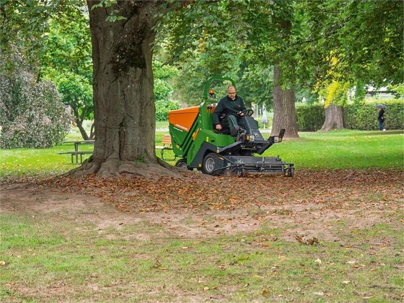Amazone Profihopper 4WDi 1250 Smartline - جزازة أعشاب الحدائق: صورة 3 Amazone Profihopper 4WDi 1250 Smartline - جزازة أعشاب الحدائق: صورة 3